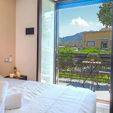 Studio83 Oda ve Kahvaltı Pompei