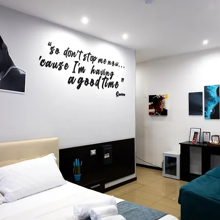 Studio83 Oda ve Kahvaltı 4*
