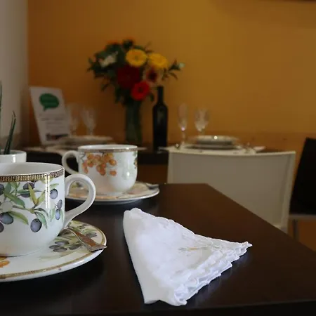 Oda ve Kahvaltı Studio83 4*