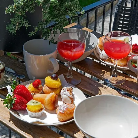 Studio83 Oda ve Kahvaltı Pompei