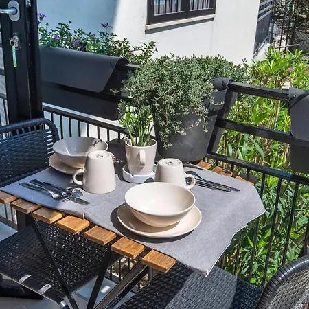 Studio83 Oda ve Kahvaltı 4*