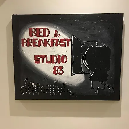 Oda ve Kahvaltı Studio83 Pompei